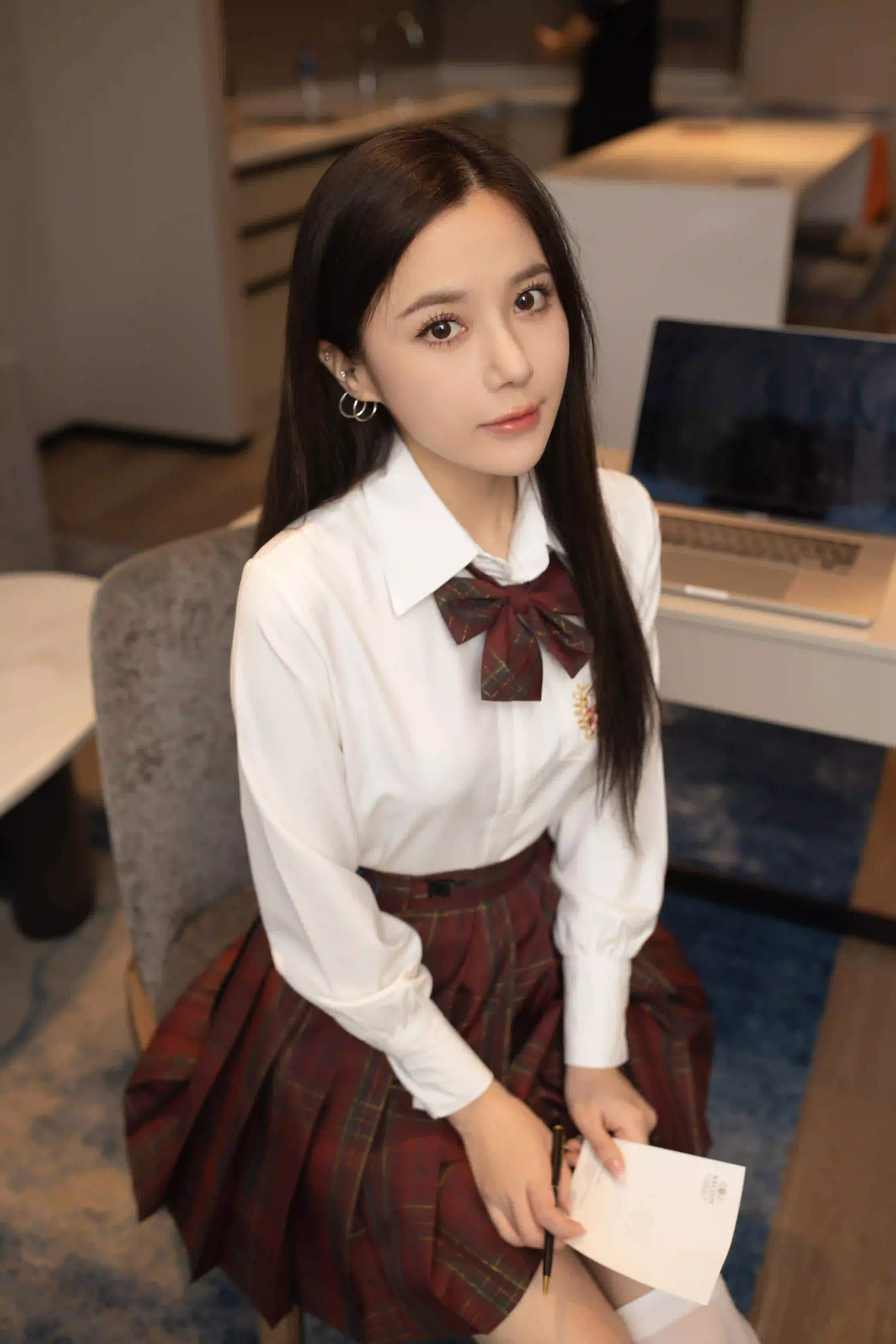 鱼子酱Fish NO.129 内购无水印 2904 学生 [66P 752.73 MB]